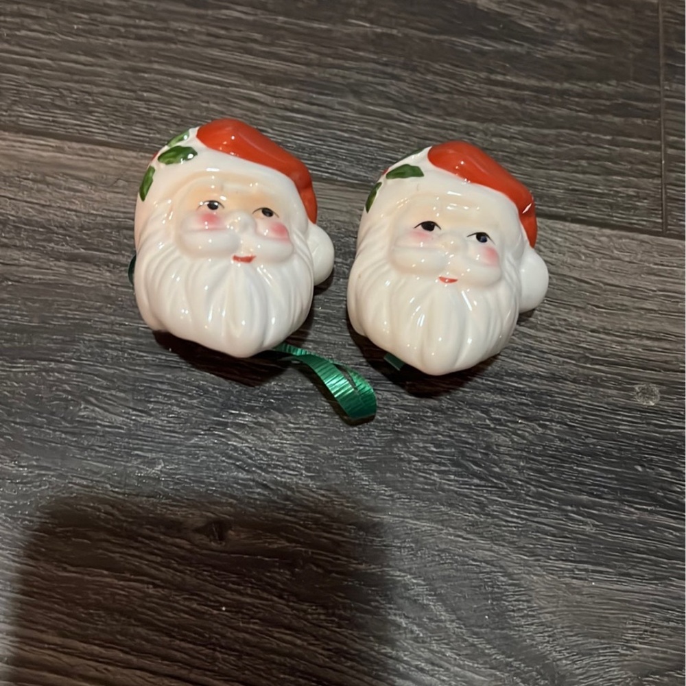Fitz and Floyd Santa napkin rings
